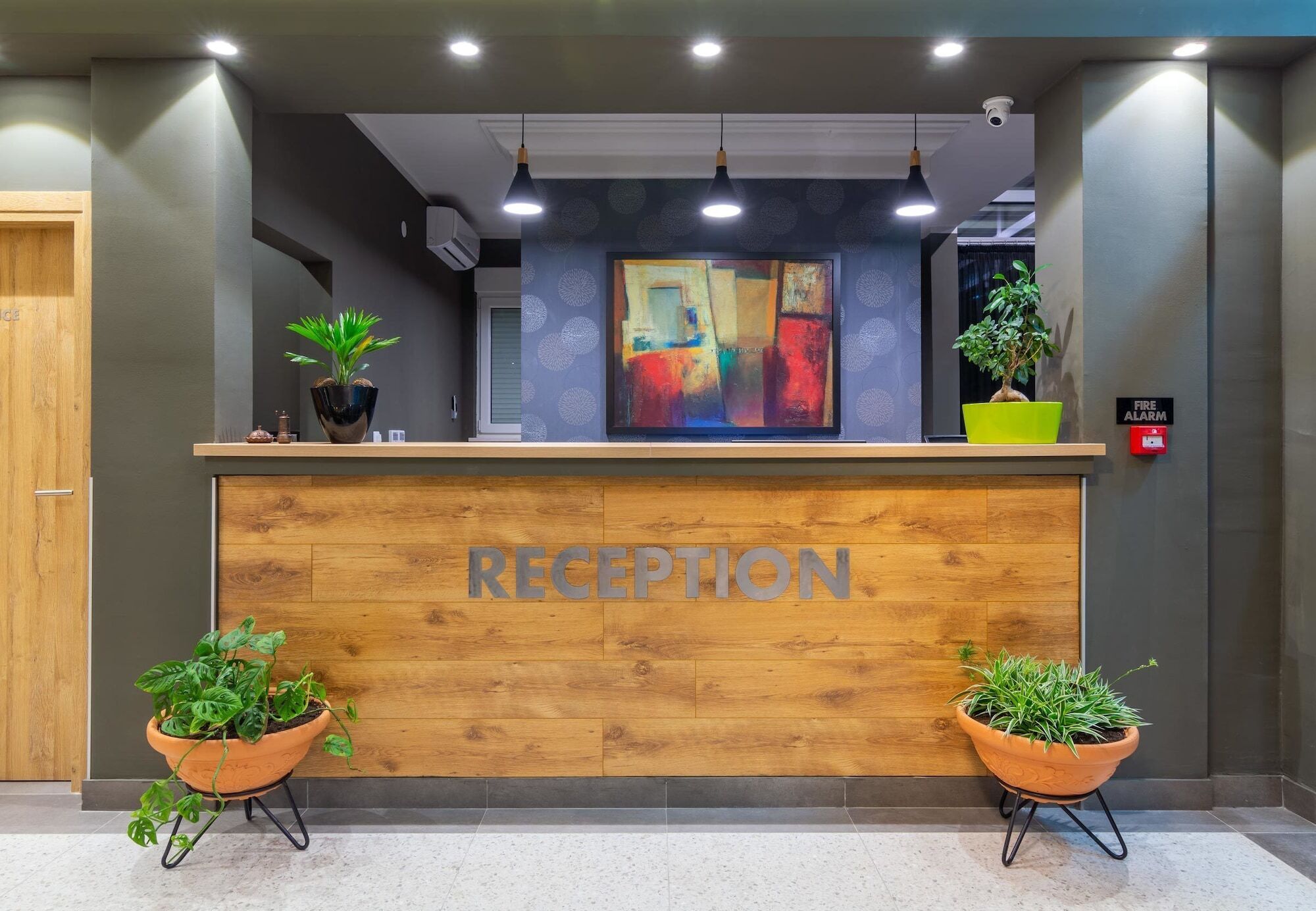 Hotel Resurs Podgorica Buitenkant foto