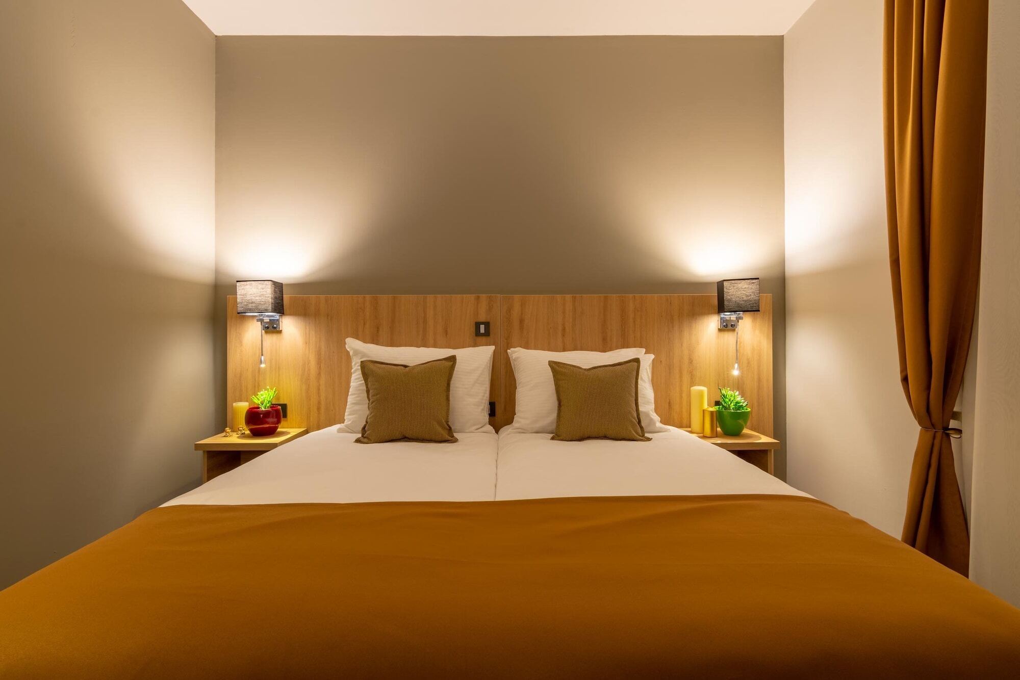 Hotel Resurs Podgorica Buitenkant foto