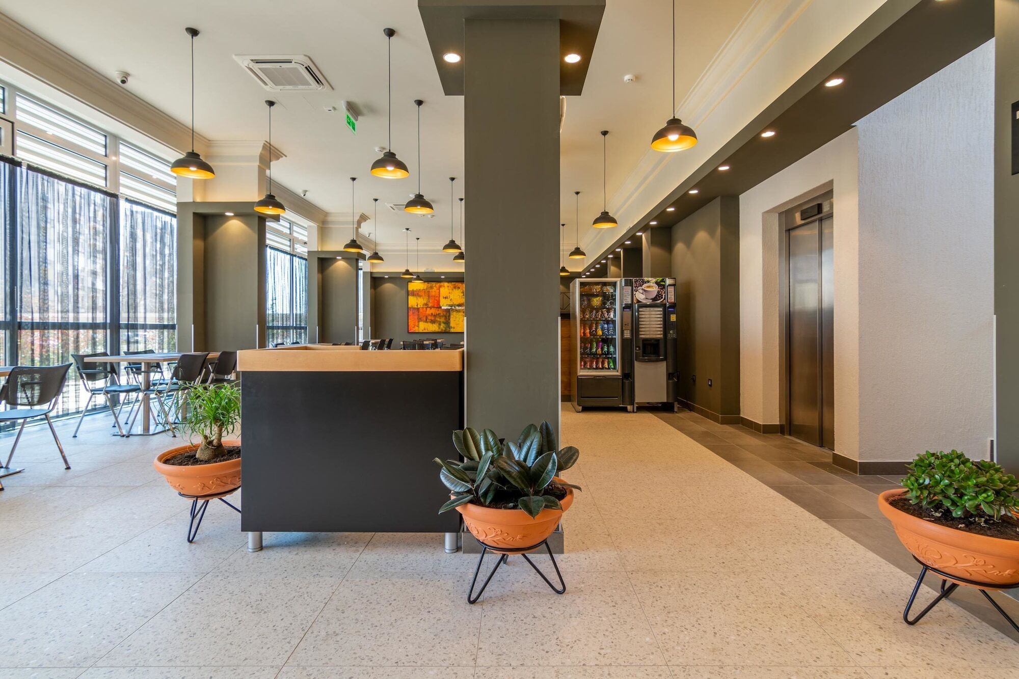 Hotel Resurs Podgorica Buitenkant foto