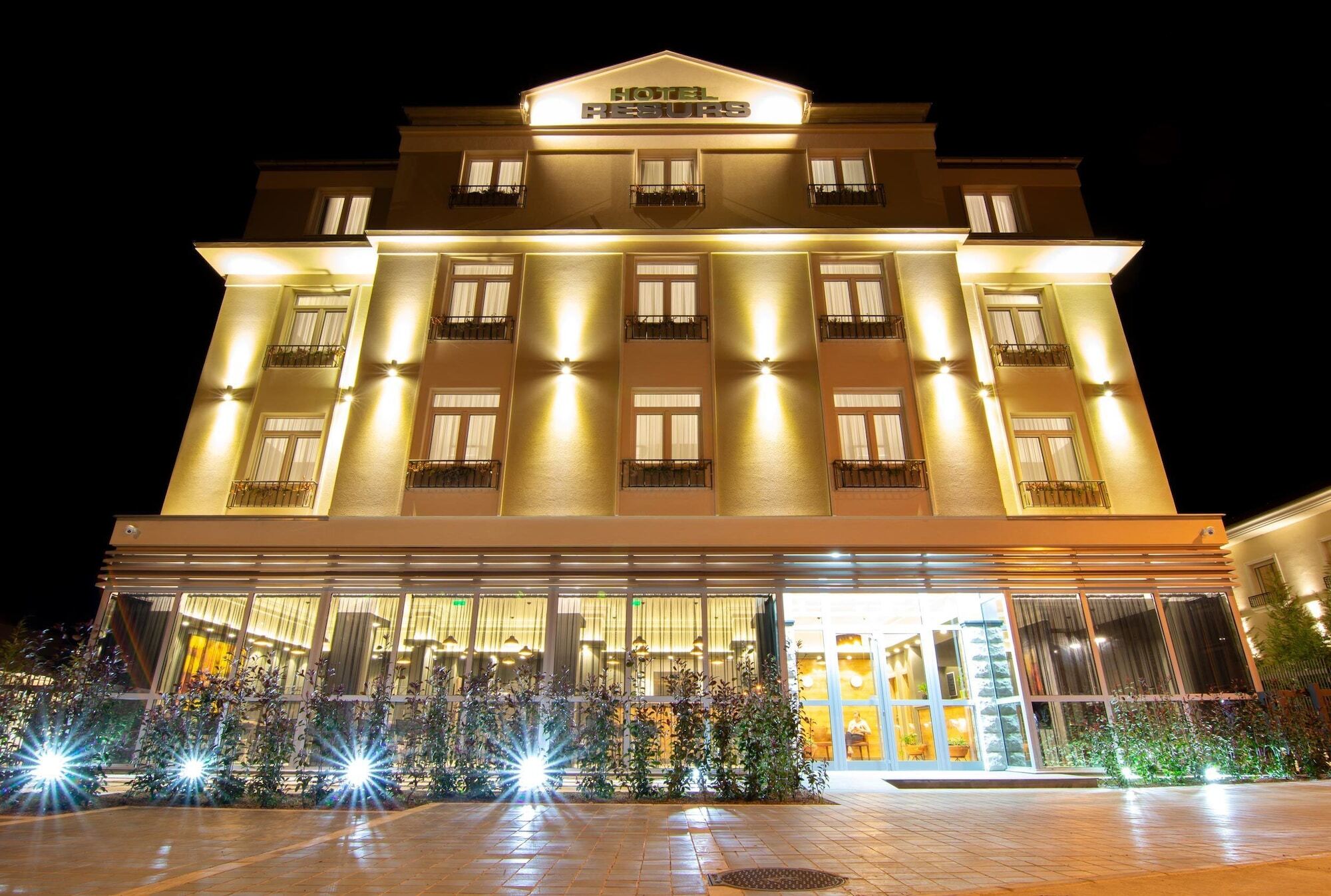 Hotel Resurs Podgorica Buitenkant foto