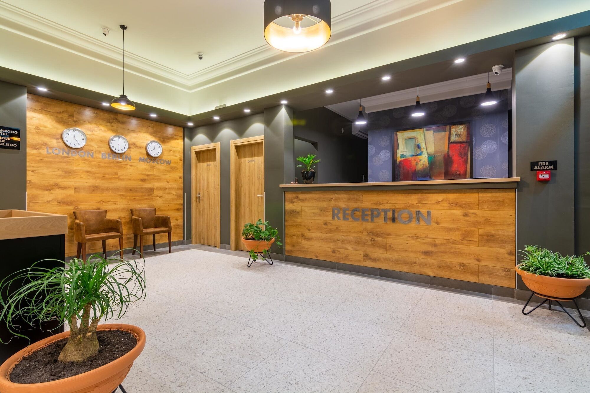 Hotel Resurs Podgorica Buitenkant foto