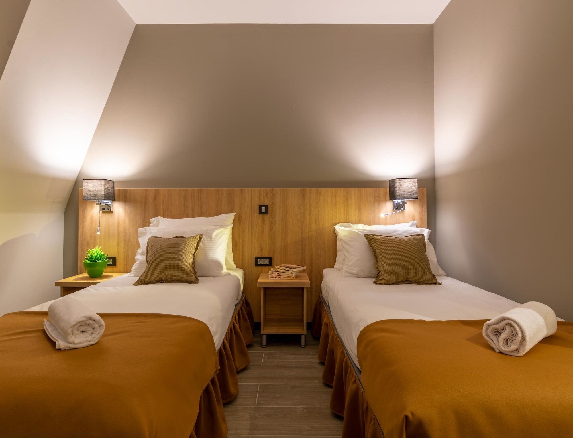 Hotel Resurs Podgorica Buitenkant foto
