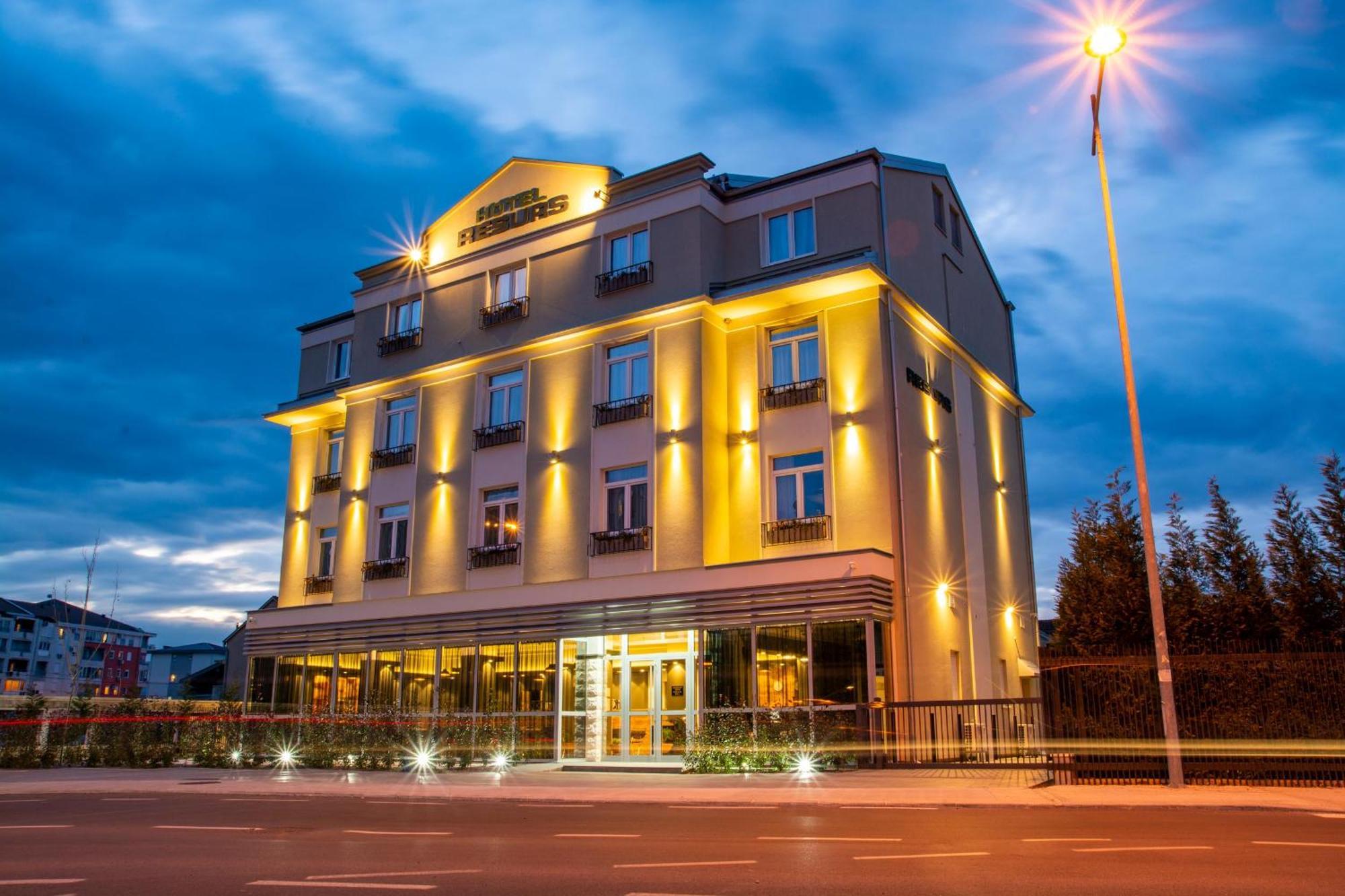 Hotel Resurs Podgorica Buitenkant foto